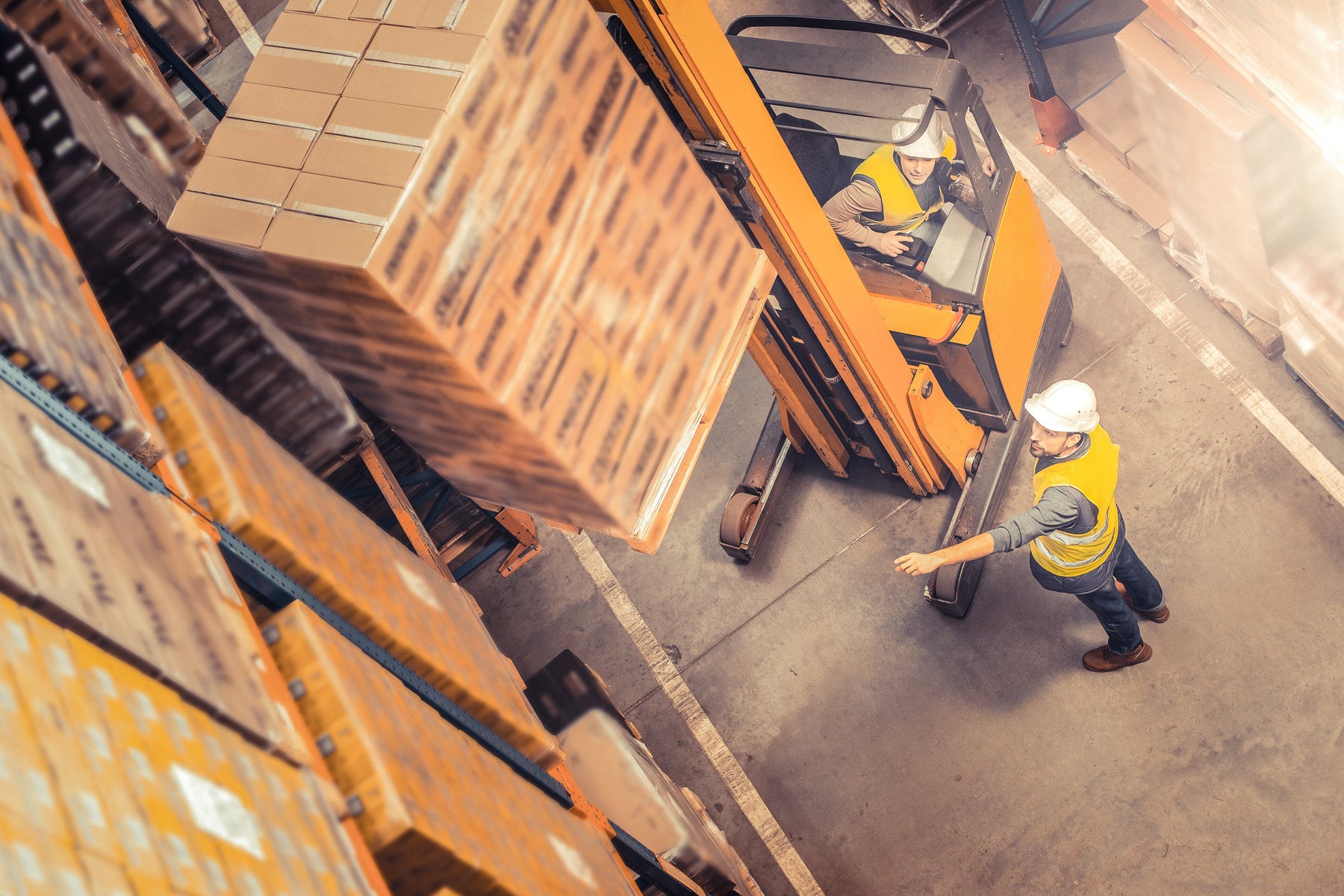 COORDINATEUR-TRICE À L'ENTREPÔT