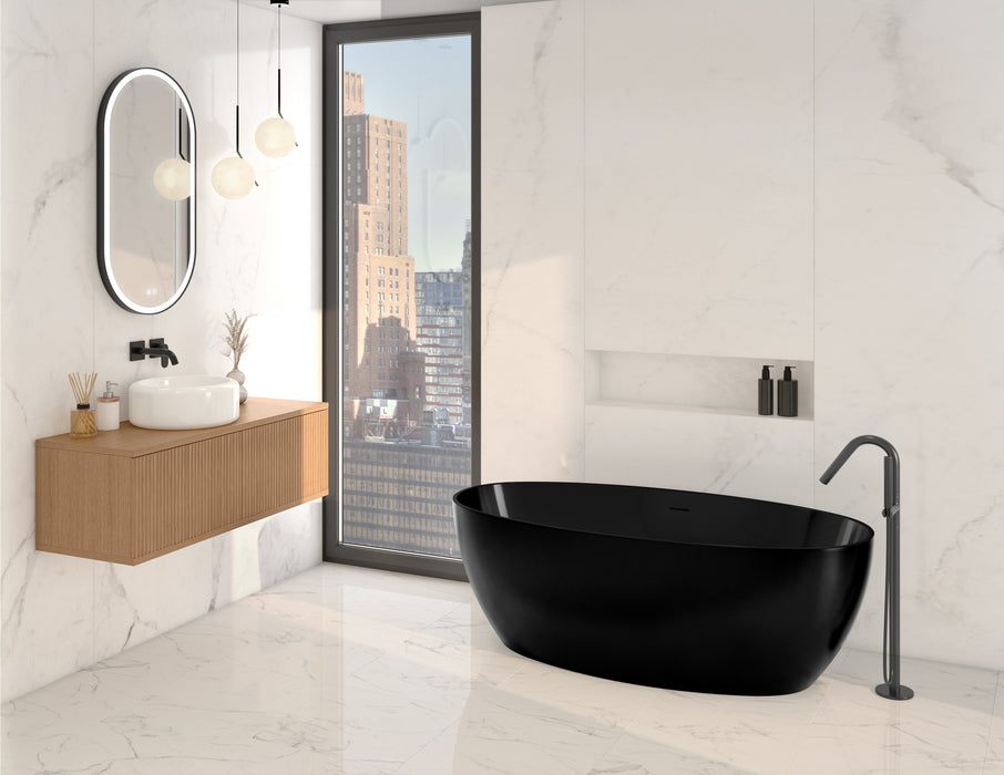 Black freestanding bath Voce