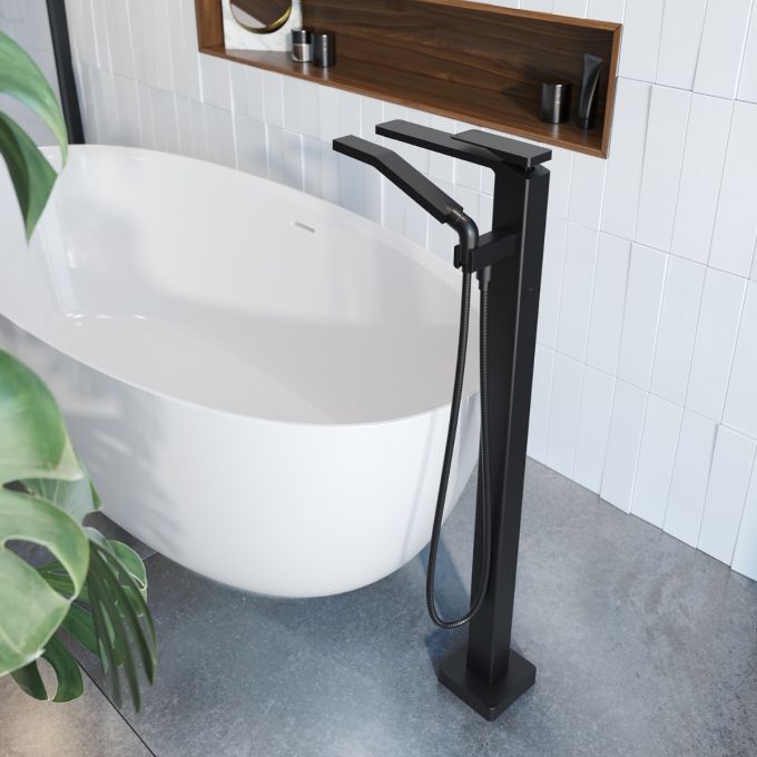Freestanding bath faucet with hand shower Kareo Collection
